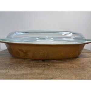Pyrex Early American 1.5 qt Divided Brown Gold Casserole Dish w/Lid